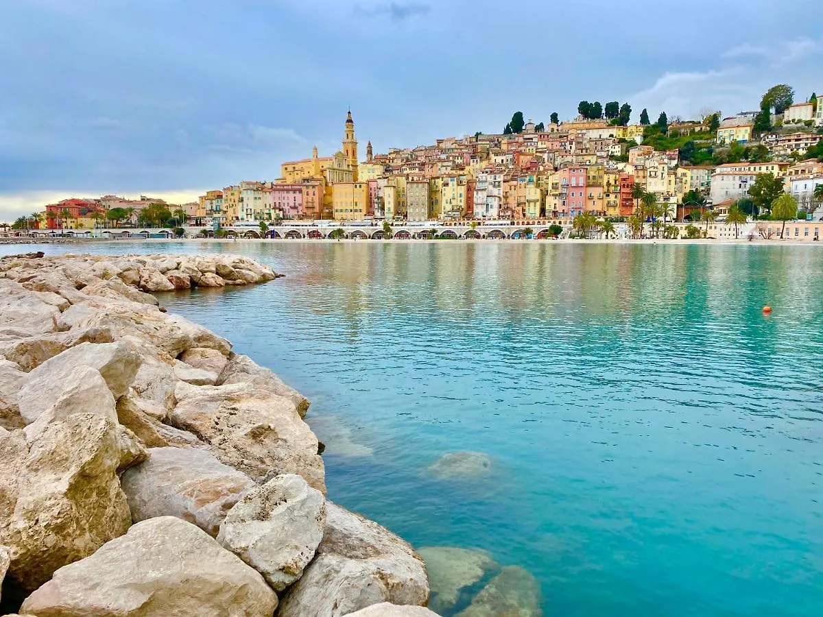 Les Glycines Daire Menton